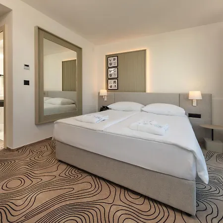 Seesea Hotel