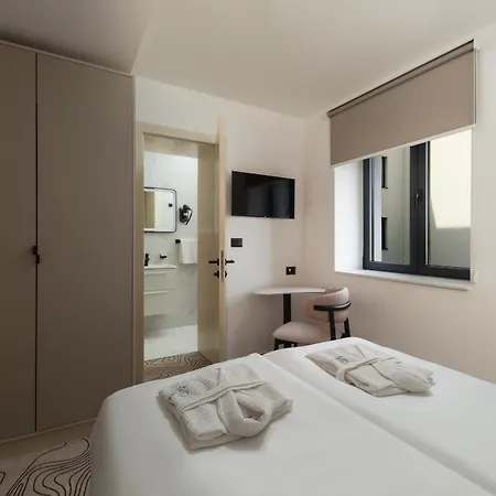 Hotel Seesea 4*