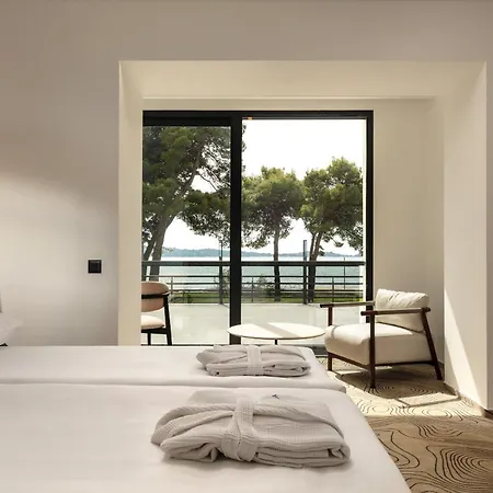 Seesea Otel 4*